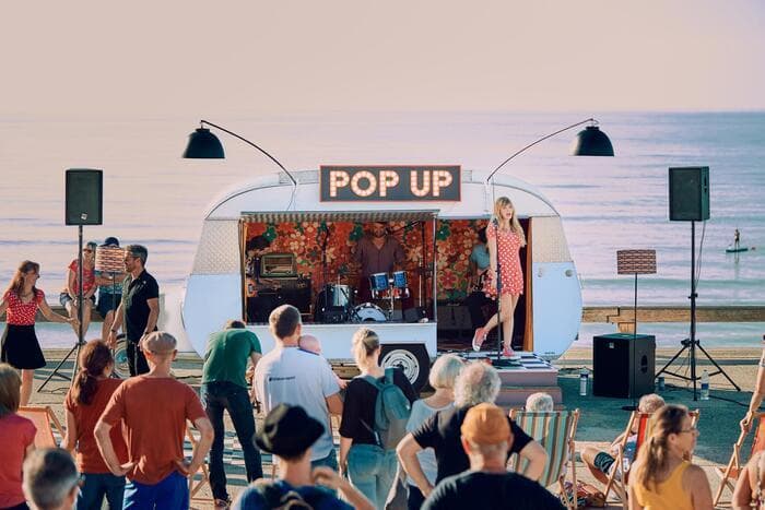 Affiche, Monokini en Pop Up