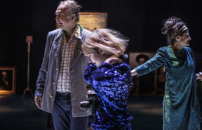 Affiche, Spectacle « Tout est calme dans les hauteurs » au TNP